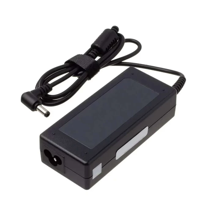 Fonte P/ Notebook Compatível Acer 19V 3.42A 100V-240V 2-128
